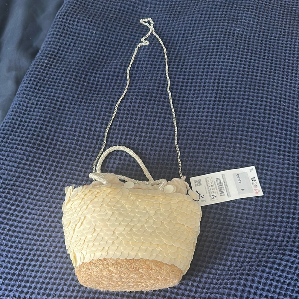 Elegant Cream and Tan Women's Bag